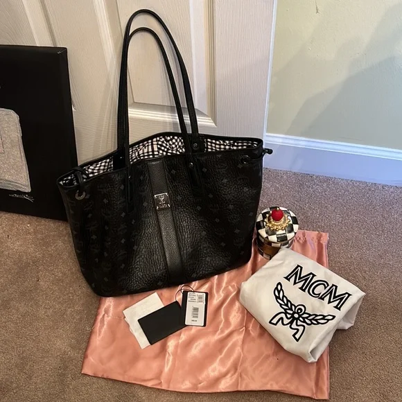 EC Authentic MCM Liz Tote - Picture 3 of 10